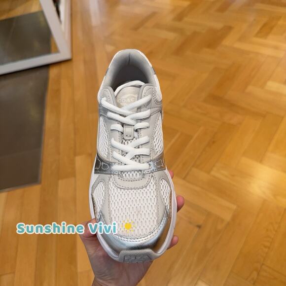 NEW Coach woman's Sport Sneaker Light Grey CAS53 US 8 - Picture 2 of 6